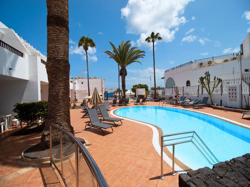 Apartamentos Flamingo image