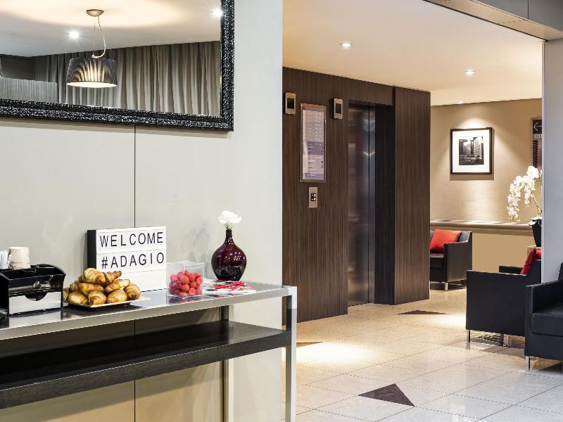 Adagio Aparthotel la Defense Esplanade image