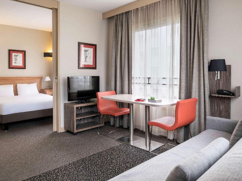 Adagio Aparthotel la Defense Esplanade image