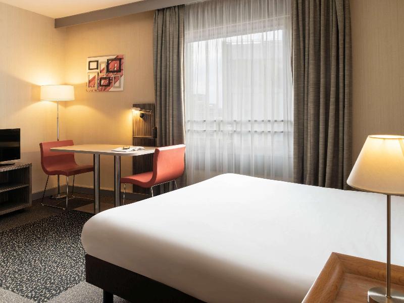 Adagio Aparthotel la Defense Esplanade image