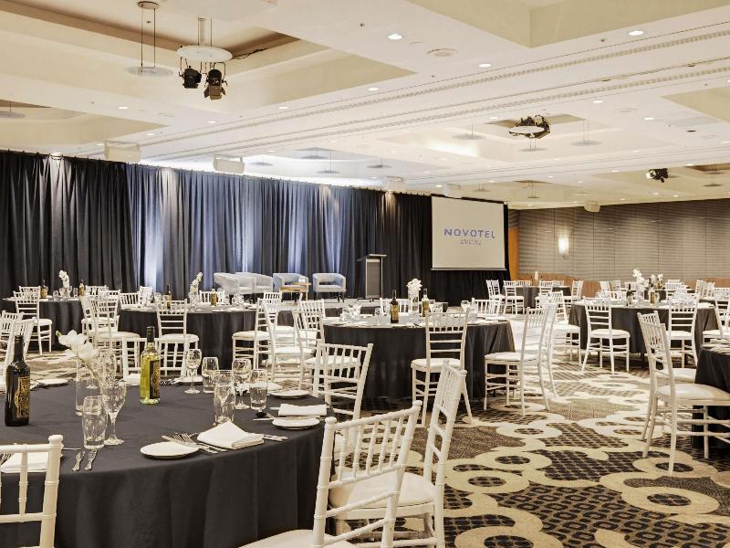 Novotel Wollongong Northbeach image