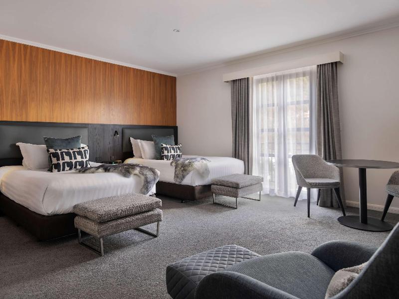 Sofitel Queenstown Hotel Spa image