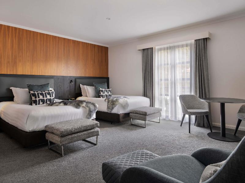 Sofitel Queenstown Hotel Spa image