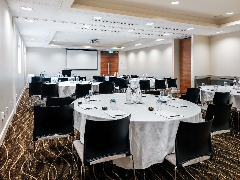 Novotel Christchurch Cathedral Square image