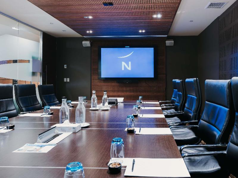 Novotel Christchurch Cathedral Square image