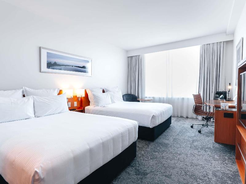 Novotel Christchurch Cathedral Square image
