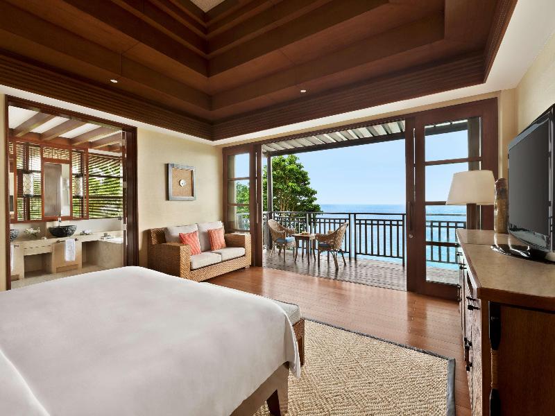 Shangri-La Boracay image