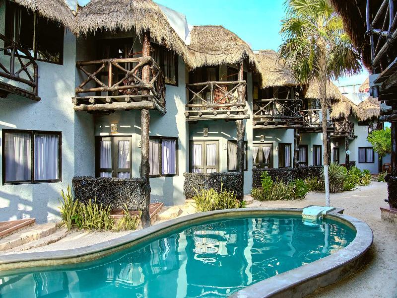 Holbox Dream Beachfront Hotel