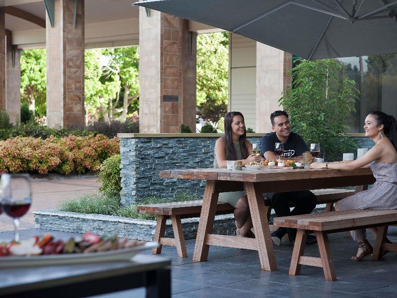 Novotel Rotorua Lakeside image