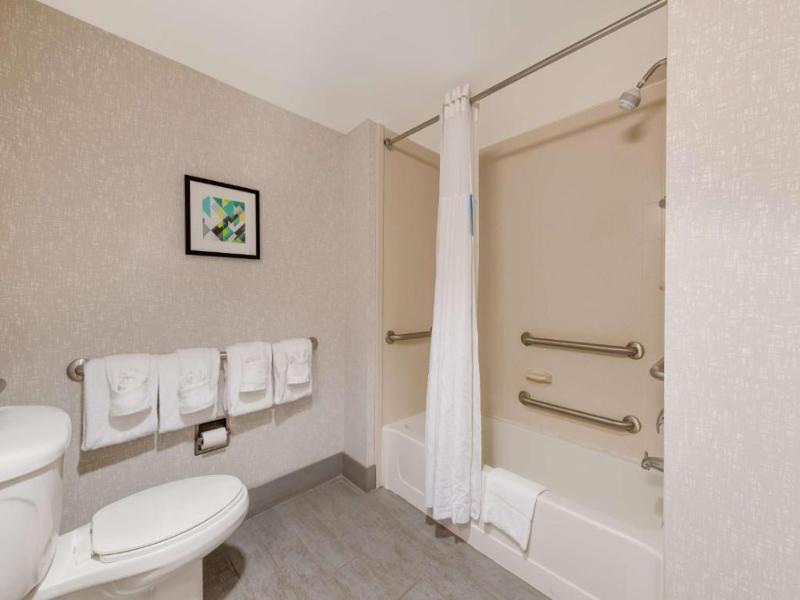 Hampton Inn & Suites Charlotte Airport image
