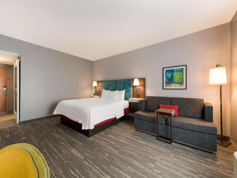 Hampton Inn & Suites Charlotte Airport image