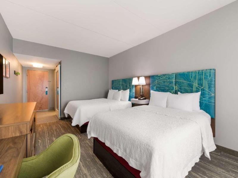 Hampton Inn & Suites Charlotte Airport image