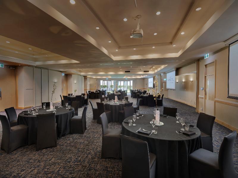 Novotel Auckland Ellerslie image