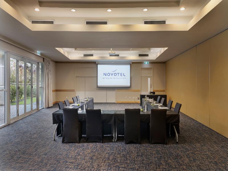 Novotel Auckland Ellerslie image
