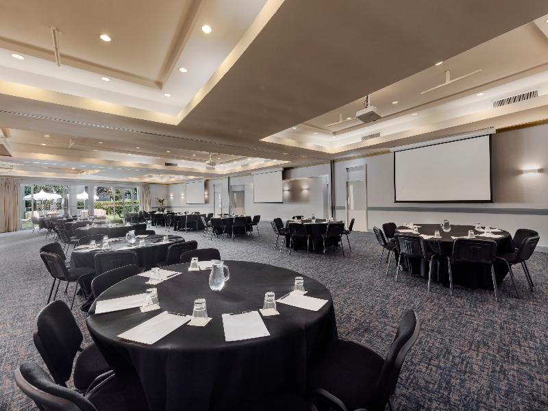 Novotel Auckland Ellerslie image