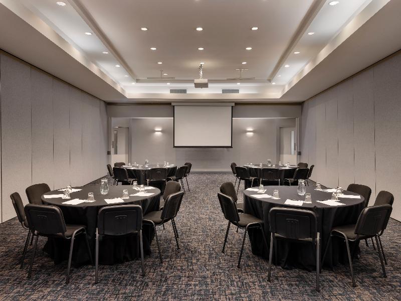 Novotel Auckland Ellerslie image