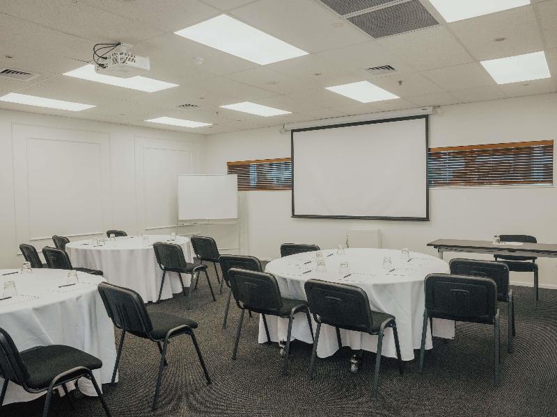 Novotel Auckland Ellerslie image
