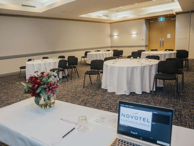 Novotel Auckland Ellerslie image