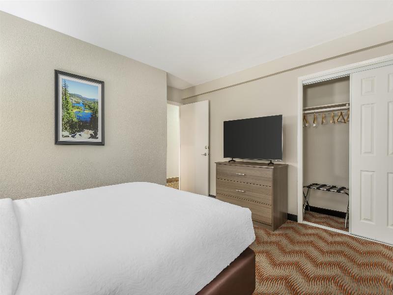 Bw Plus Sonora Oaks Hotel & Conference Center image