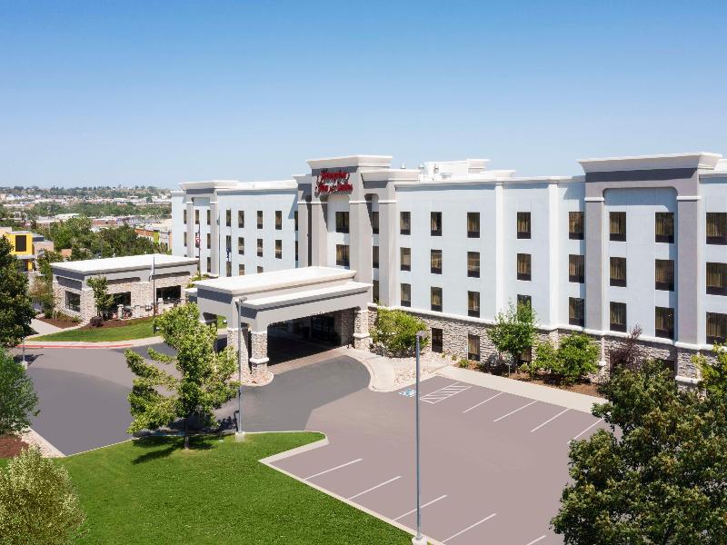 Hampton Inn & Suites I-25 South image