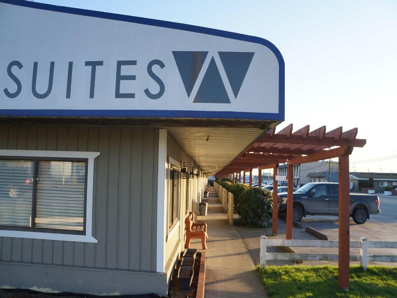 Canada's Best Value Westward Inn