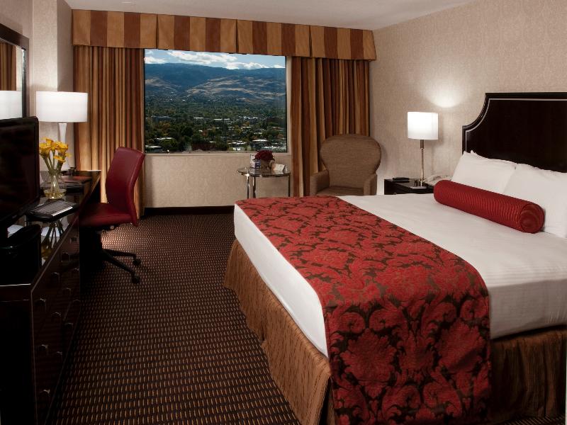 hotels near silver legacy resort casino