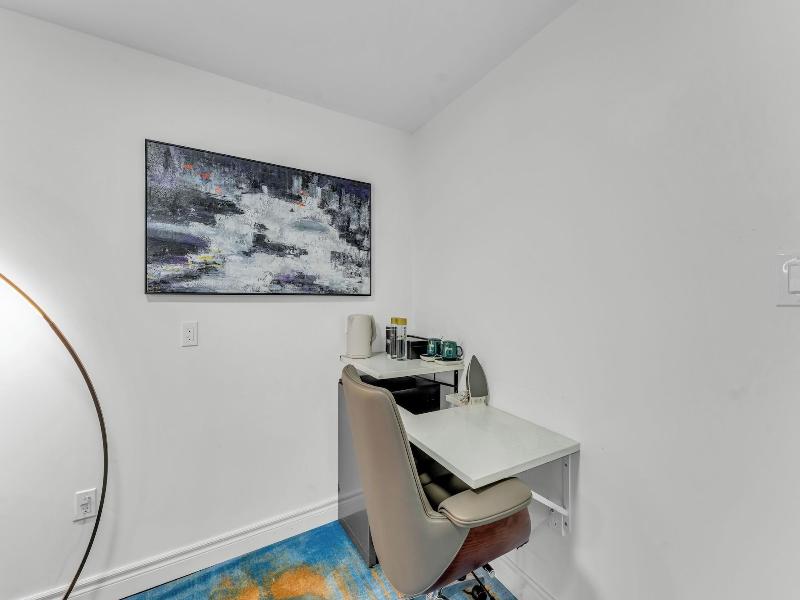 Plush Hotel — photo 39