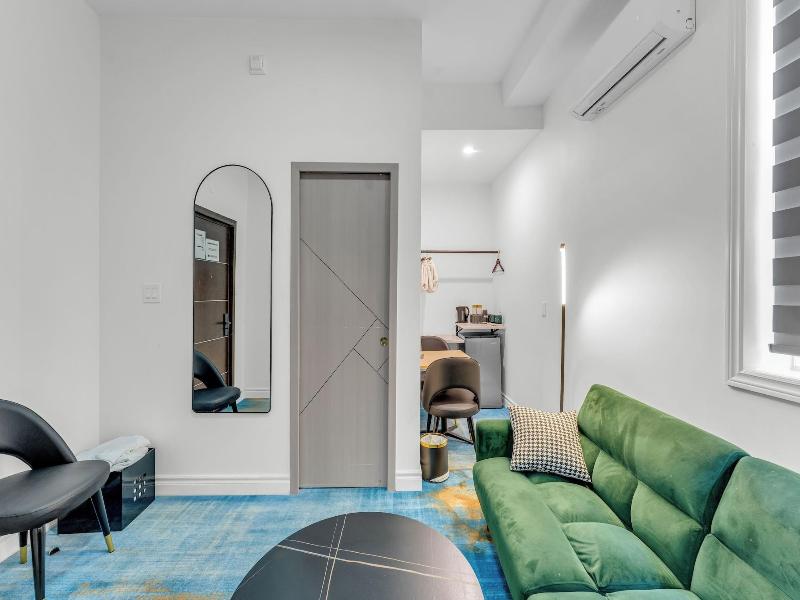 Plush Hotel — photo 36