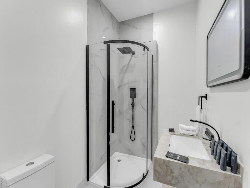 Plush Hotel — photo 44