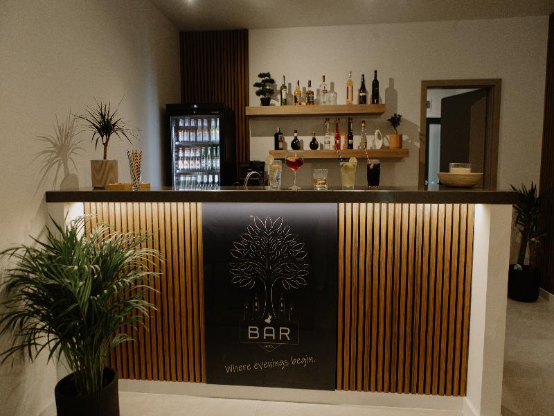 Arbor Hotel