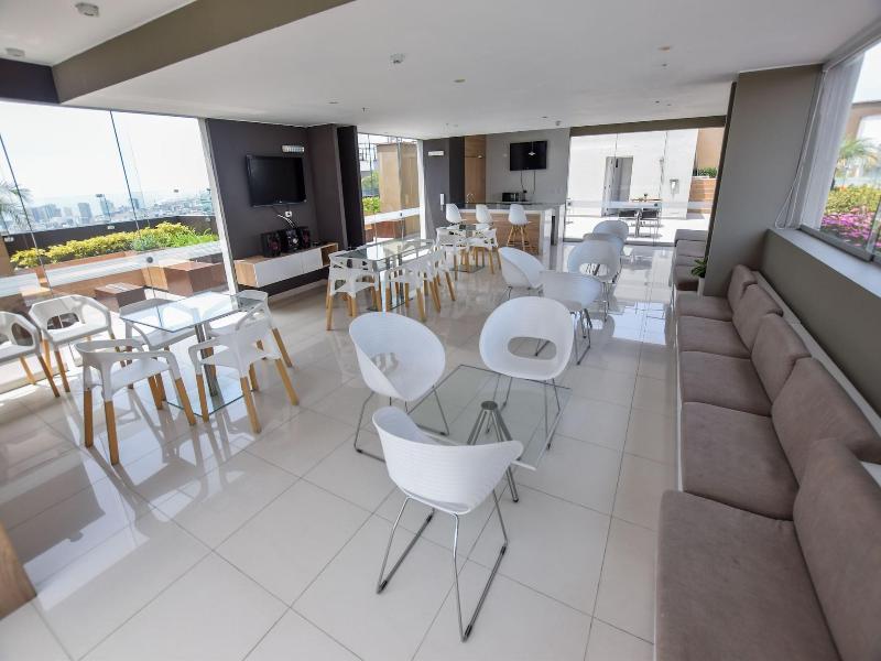 Miraflores4rent Upper Pardo image