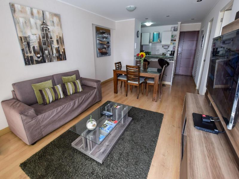 Miraflores4rent Upper Pardo image