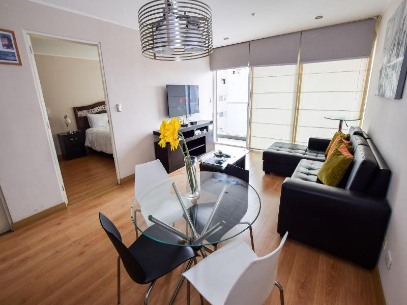 Miraflores4rent Upper Pardo image