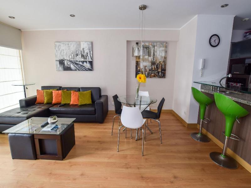 Miraflores4rent Upper Pardo image