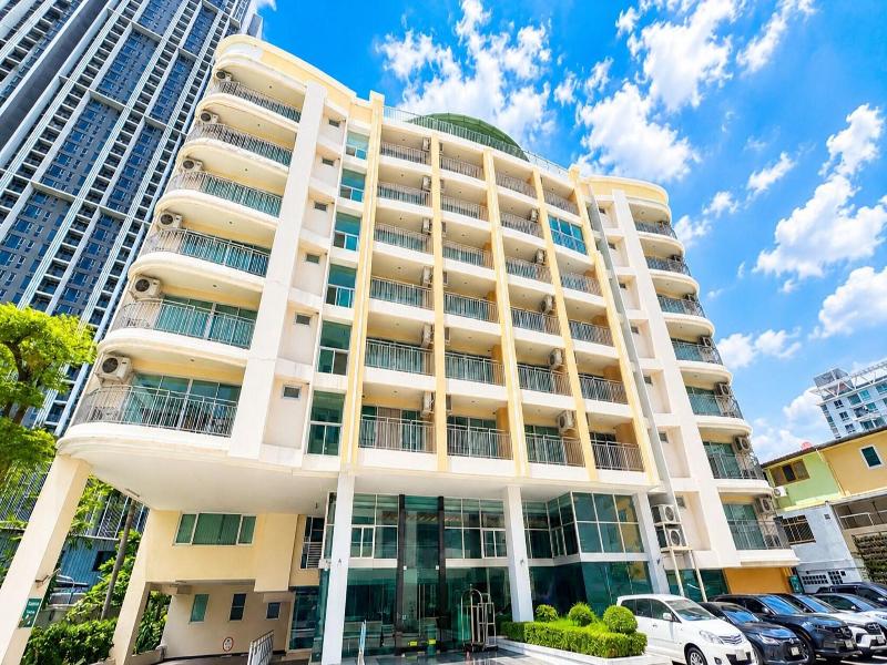 Golden Pearl Hotel image