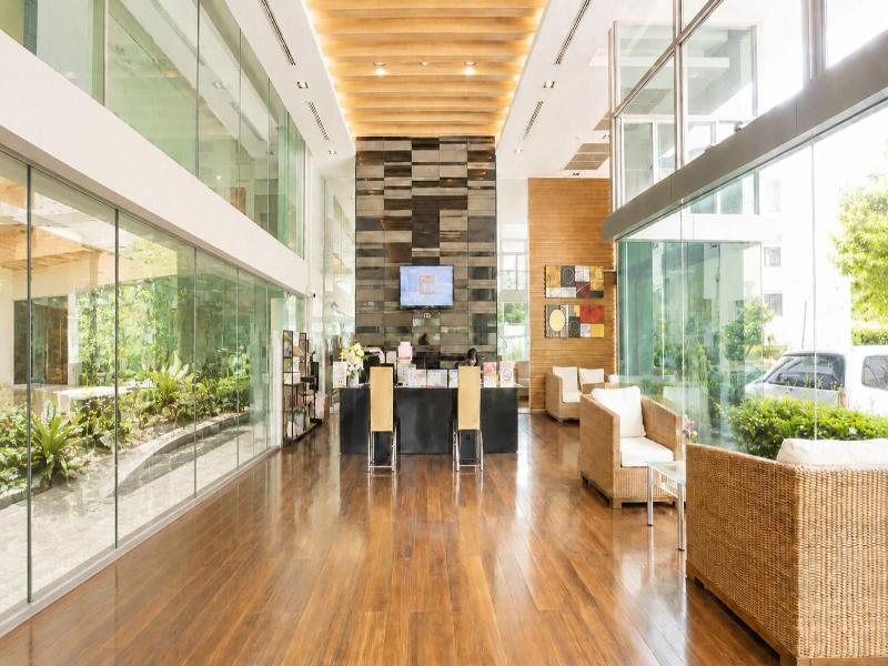 Golden Pearl Hotel image