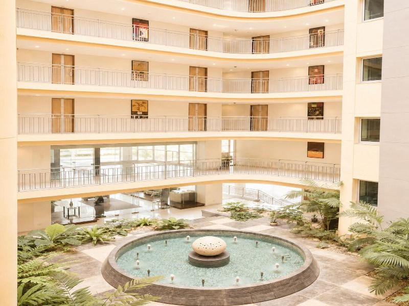 Golden Pearl Hotel image