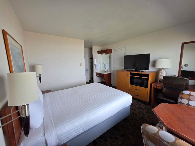 Seagrass Oceanfront Inn image