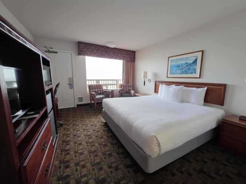 Seagrass Oceanfront Inn image