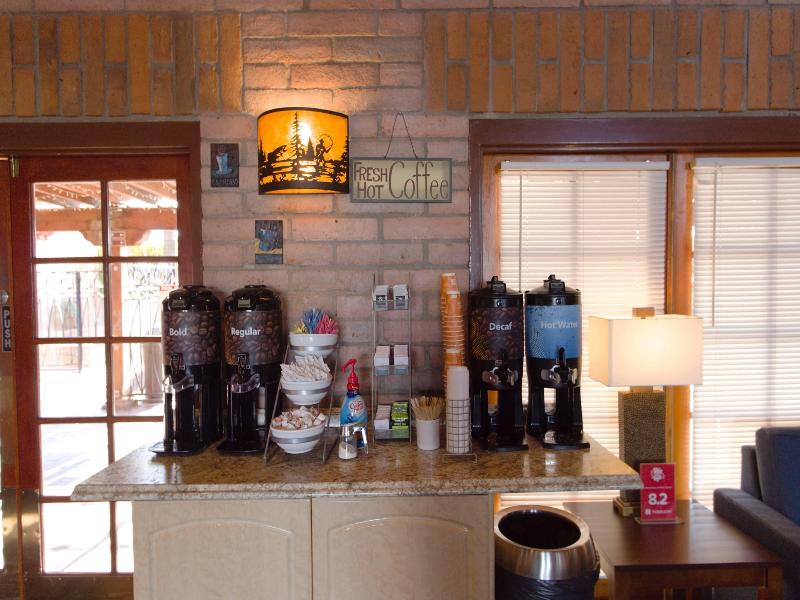 Comfort Suites at Sabino Canyon image