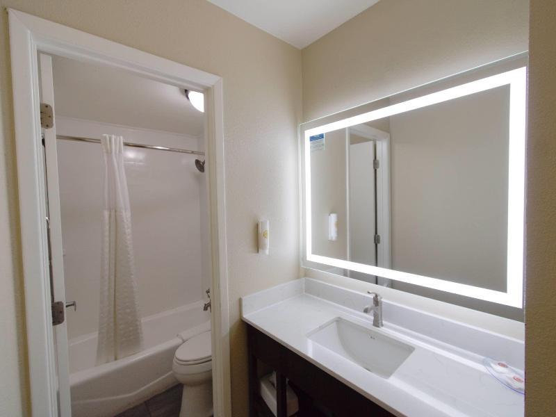 Comfort Suites at Sabino Canyon image