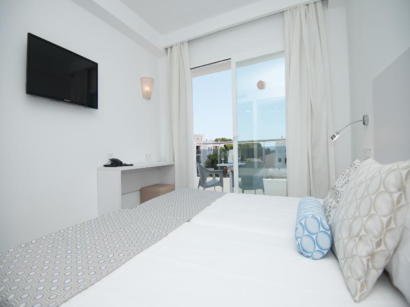 Chevy Hotel & Suites image