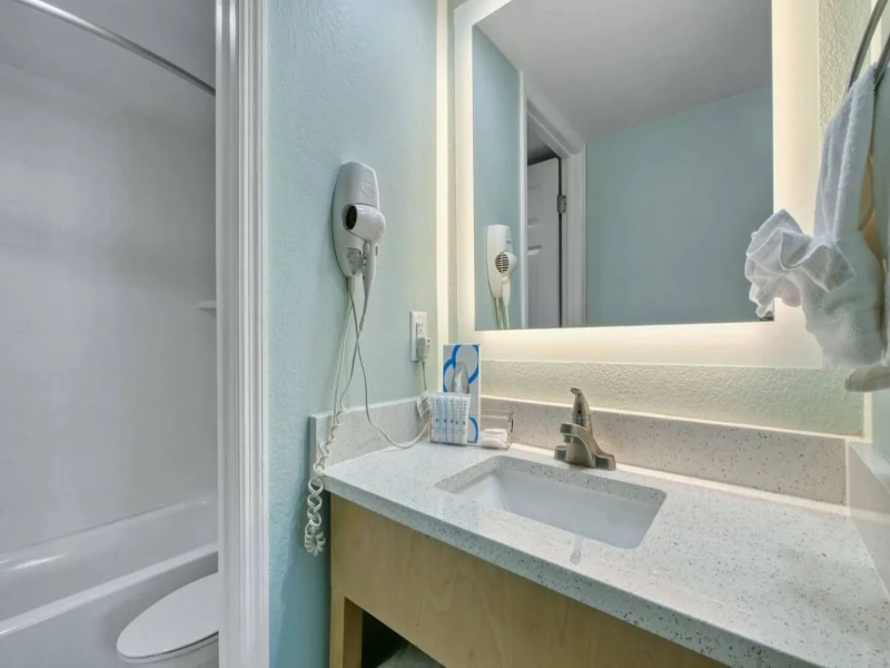 Boardwalk Inn & Suites Daytona Beach image