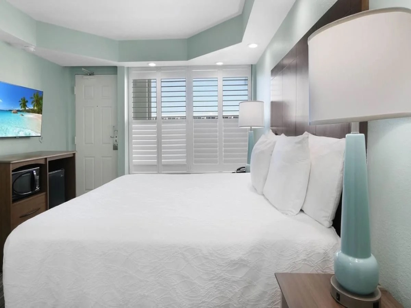 Boardwalk Inn & Suites Daytona Beach image