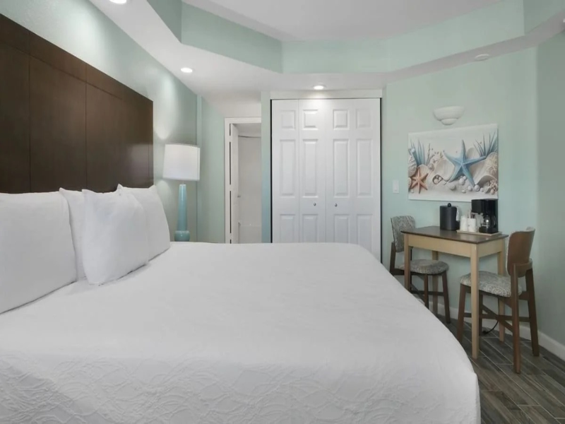 Boardwalk Inn & Suites Daytona Beach image