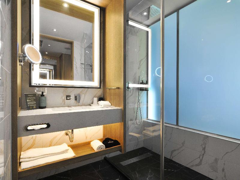 Hyatt Regency Taoyuan International Airport image
