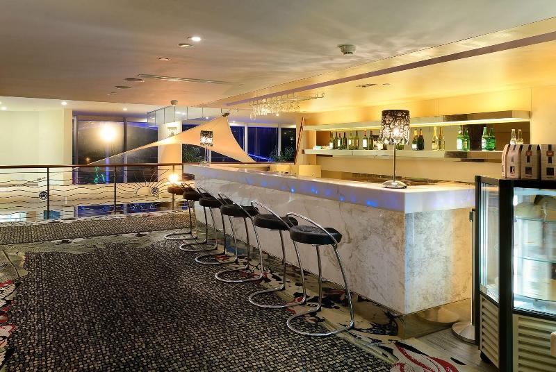 Chateau Beach Resort Kenting image