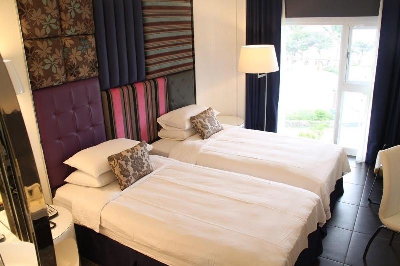 Chateau Beach Resort Kenting image
