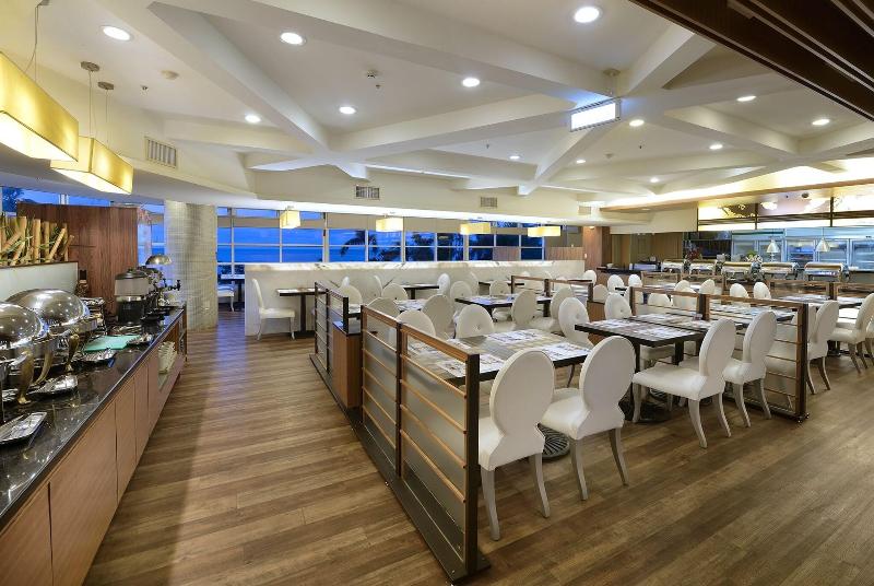 Chateau Beach Resort Kenting image