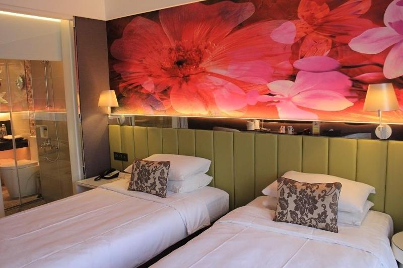 Chateau Beach Resort Kenting image